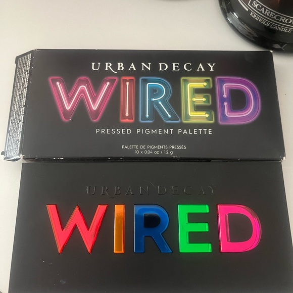 Urban Decay Wired Palette in box. - Picture 7 of 7